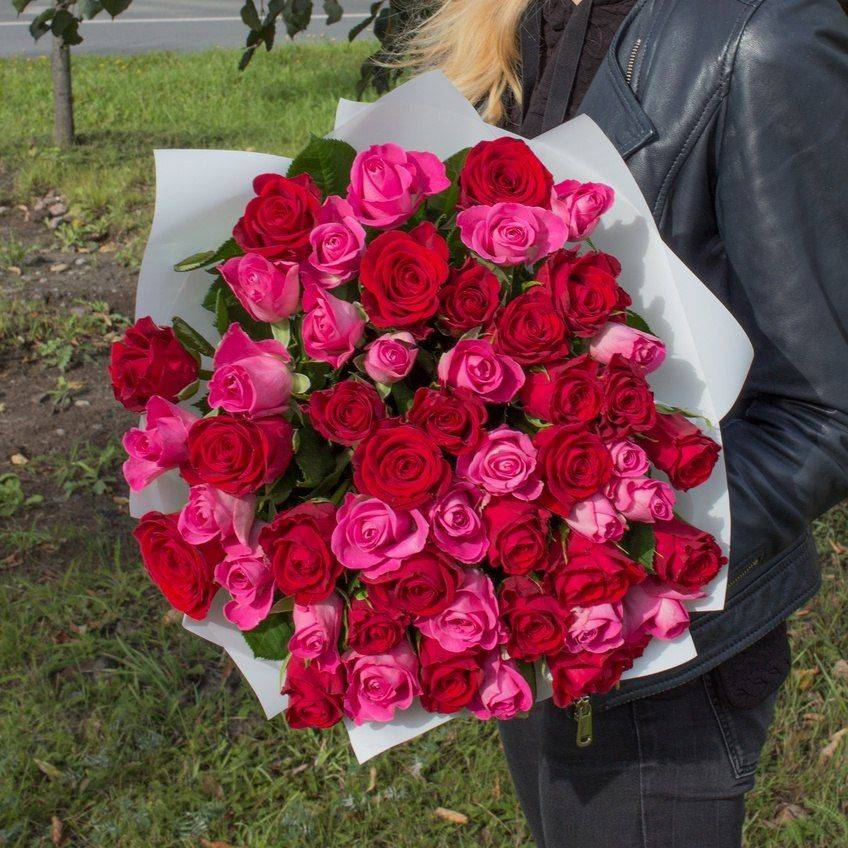 «Сколько роз можно дарить маме на 53?» — Яндекс Кью