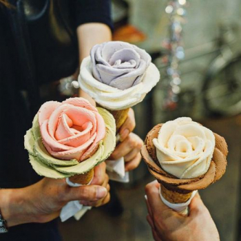 Детям мороженое, даме цветы! Как провести фестиваль мороженого в СПб