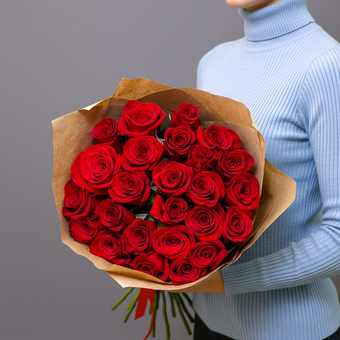 Букет из 25 красных роз 50 см (Эквадор)