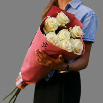 Букет из 7 белых роз 70 см (Эквадор)