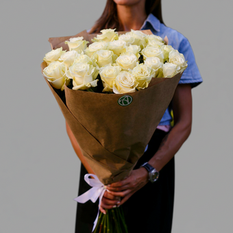 Букет из 25 белых роз 70 см (Эквадор)