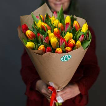 35 тюльпанов микс