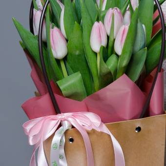 Цветочная сумочка с тюльпанами нежный микс - S