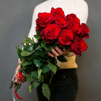 Букет из 9 красных роз 50 см (Эквадор)