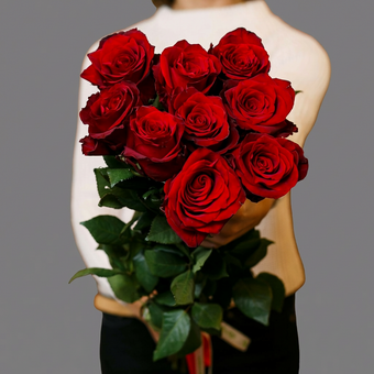 Букет из 9 красных роз 50 см (Эквадор)