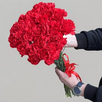 Букет из 25 красных гвоздик