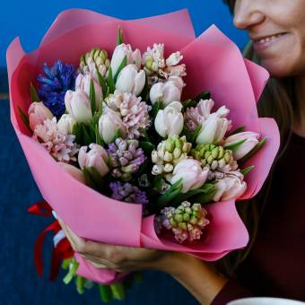 Букет из розовых тюльпанов с гиацинтами - L