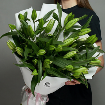 Букет из 11 белых лилий ориенталь (60 см)