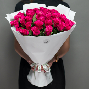 Букет из 35 розовых роз 50 см (Кения) в корейской упаковке