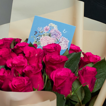 Набор размер M+ с букетом 25 розовых роз Кения (50 см) в корейской упаковке