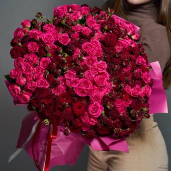 Букет из 51 кустовой розы микс 50 см (Россия)