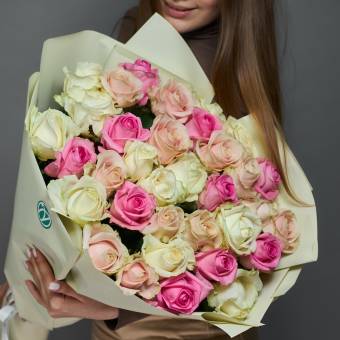 Букет из 35 роз нежный микс 70 см (Россия)