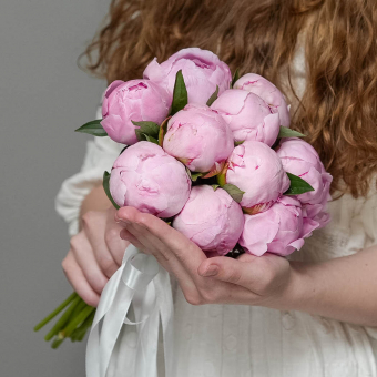 Букет невесты из розовых пионов