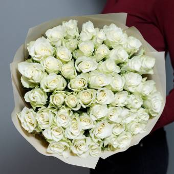 Букет из 51 белой розы 50 см (Кения) 