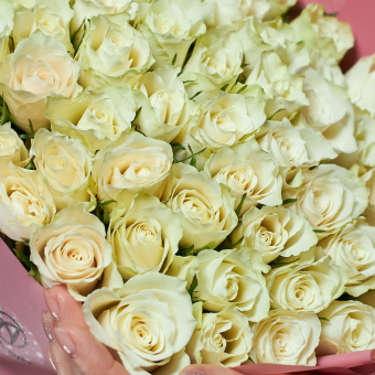 Роза белая 35 см (Кения) поштучно