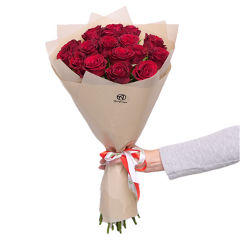 Букет из 19 красных роз Кения (50 см) в корейской упаковке