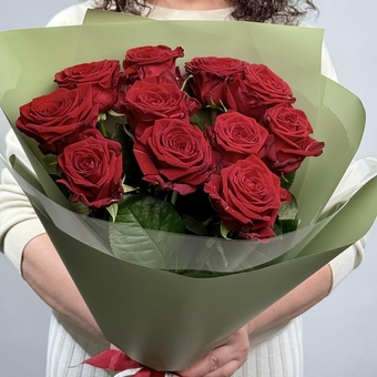 Flowwow Комплект (156) Красные розы РФ, букет размера S 