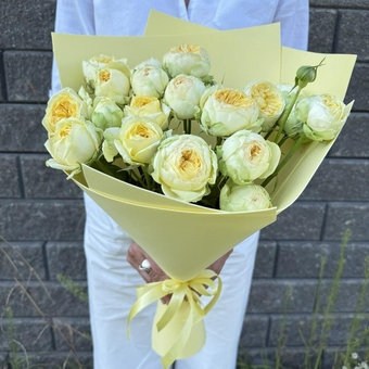 Flowwow Комплект (170) Букет из 5 жёлтых кустовых роз (S)