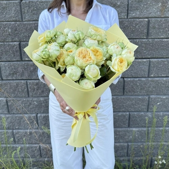 Flowwow Комплект (171) Букет из 9 жёлтых кустовых роз (M)