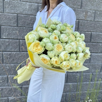 Flowwow Комплект (172) Букет из 15 жёлтых кустовых роз (L)