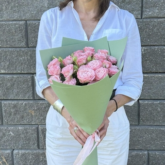 Flowwow Комплект (176) Букет из 5 светло-розовых кустовых роз (S)