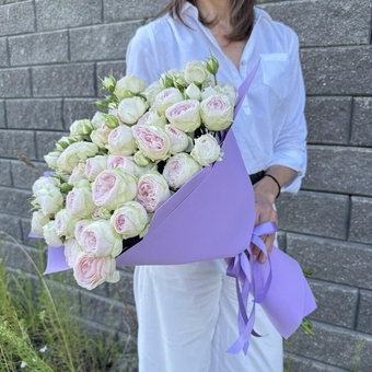 Flowwow Комплект (181) Букет из 15 нежно-розовых кустовых роз (L)