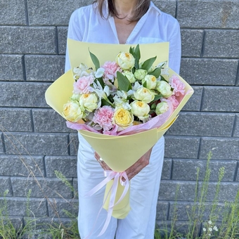 Flowwow Комплект (182) Букет из кустовых роз, диантусов и альстромерий