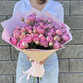 Flowwow Комплект (173) Букет из 7 розовых кустовых роз (S)