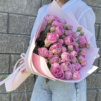 Flowwow Комплект (173) Букет из 7 розовых кустовых роз (S)