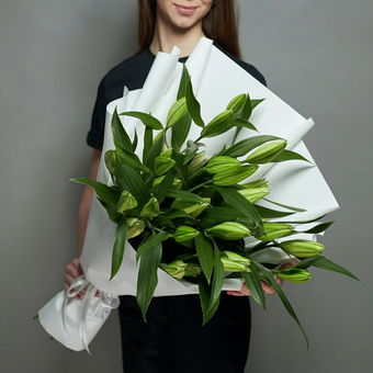Букет из 9 белых лилий ориенталь (60 см)