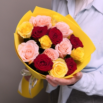 Букет из 15 роз яркий микс 50 см (Россия) в фоамиране