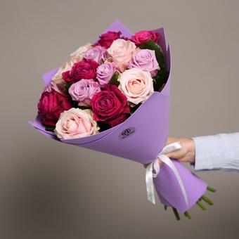 Букет из 15 роз малиновый микс 50 см (Россия) в фоамиране