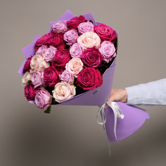 Букет из 25 роз малиновый микс 50 см (Россия) в фоамиране