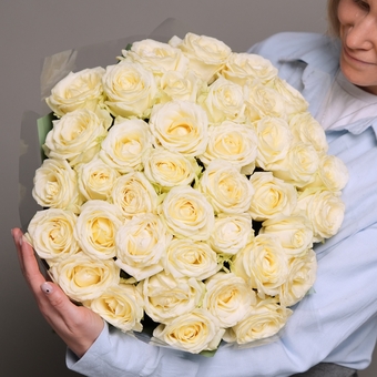 Букет из 39 белых роз 50 см (Россия) в двойной корейской упаковке
