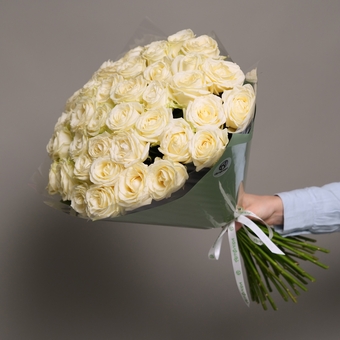 Букет из 39 белых роз 50 см (Россия) в двойной корейской упаковке