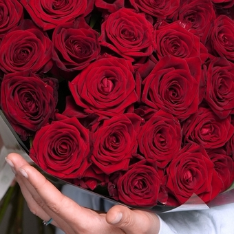 Букет из 39 красных роз 50 см (Россия) в двойной корейской упаковке
