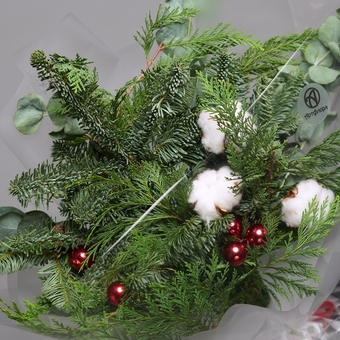 Зимний букет хвойный микс с эвкалиптом и хлопком