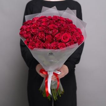 Букет из 51 красной розы 50 см (Кения) в корейской матовой упаковке