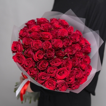 Букет из 51 красной розы 50 см (Кения) в корейской матовой упаковке