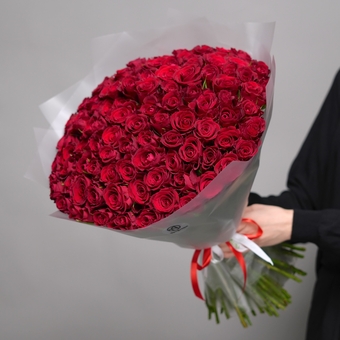 Букет из 101 красной розы 50 см (Кения) в корейской матовой упаковке