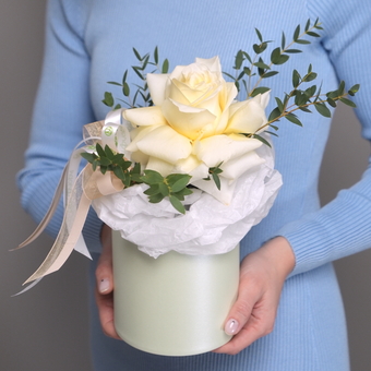 Композиция с кремовыми французскими розами - S