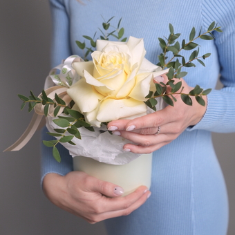 Композиция с кремовыми французскими розами - S