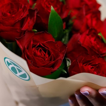 Алый букет-комплимент