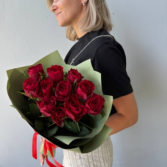 Flowwow Комплект (183) Красные розы 11 шт, букет размера XS
