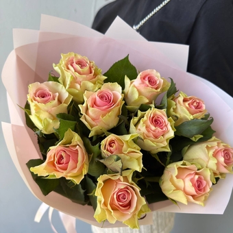 Flowwow Комплект (184) Светло-розовые розы 11 шт, букет размера XS