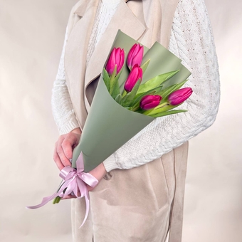 Flowwow Комплект (255) Малиновые тюльпаны 5 шт., букет размера (S)