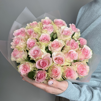 Букет из 25 роз Кения "Топ Гир" (50 см) в матовой упаковке