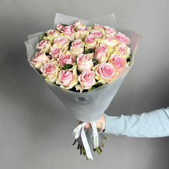 Букет из 25 роз Кения "Топ Гир" (50 см) в матовой упаковке