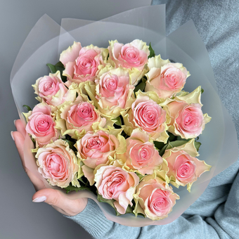 Букет из 15 роз Кения "Топ Гир" (50 см) в матовой упаковке