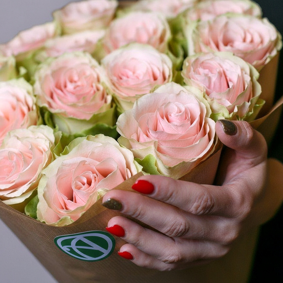 Букет из 15 розовых роз 70 см (Эквадор) Фрутетто